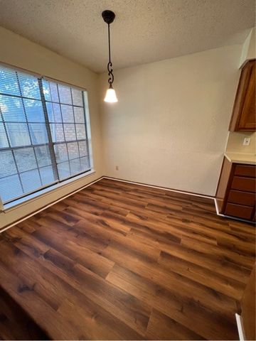 321 Asbury Drive, Saginaw, TX 76179