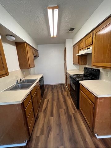 321 Asbury Drive, Saginaw, TX 76179