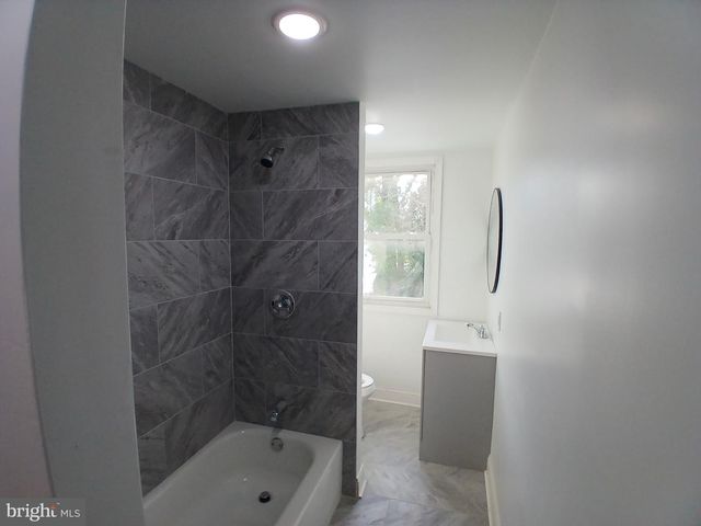 428 CHESTNUT ST, Darby, PA 19023