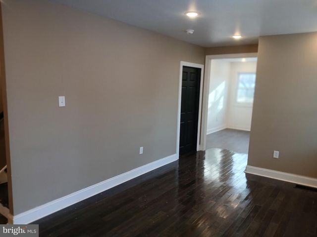 428 CHESTNUT ST, Darby, PA 19023