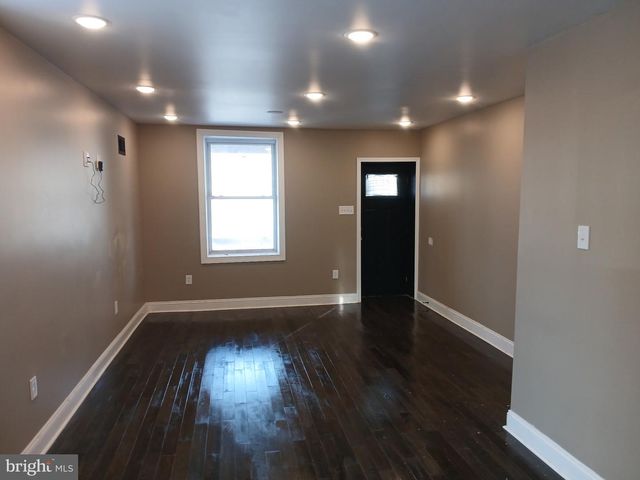 428 CHESTNUT ST, Darby, PA 19023