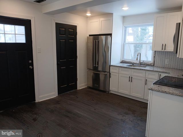 428 CHESTNUT ST, Darby, PA 19023