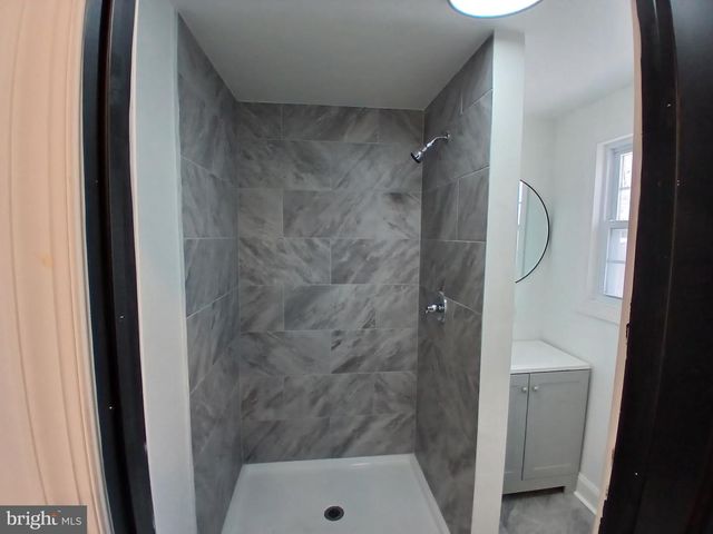 428 CHESTNUT ST, Darby, PA 19023