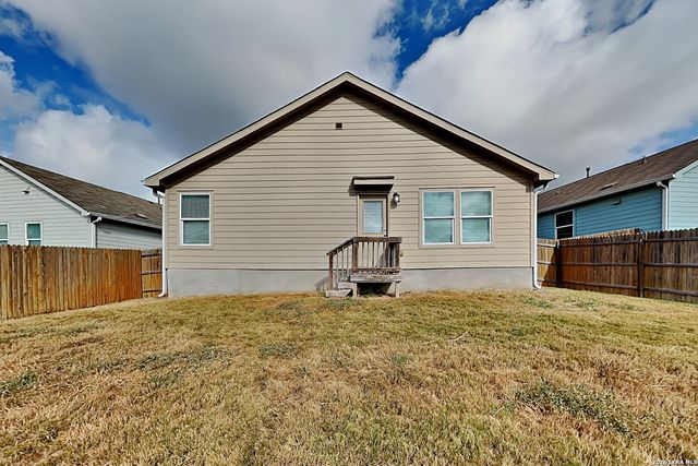 5542 Basil Chase, St Hedwig, TX 78152