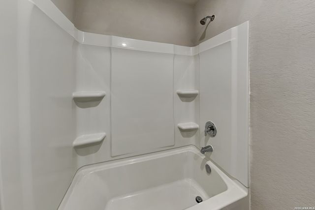 5542 Basil Chase, St Hedwig, TX 78152