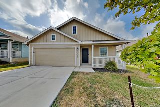 5542 Basil Chase, St Hedwig, TX 78152