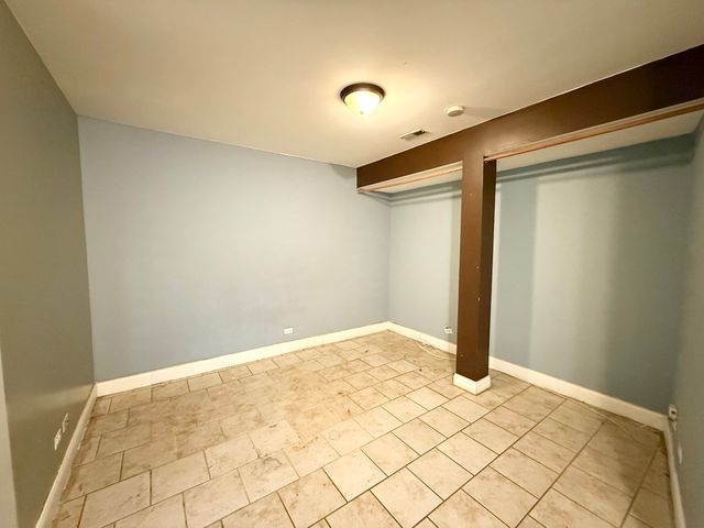 6035 S Saint Lawrence Avenue GS, Chicago, IL 60637