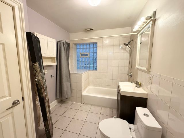 6035 S Saint Lawrence Avenue GS, Chicago, IL 60637