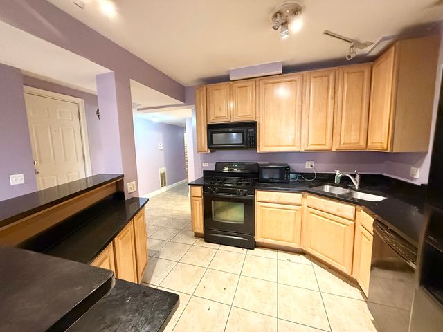 6035 S Saint Lawrence Avenue GS, Chicago, IL 60637