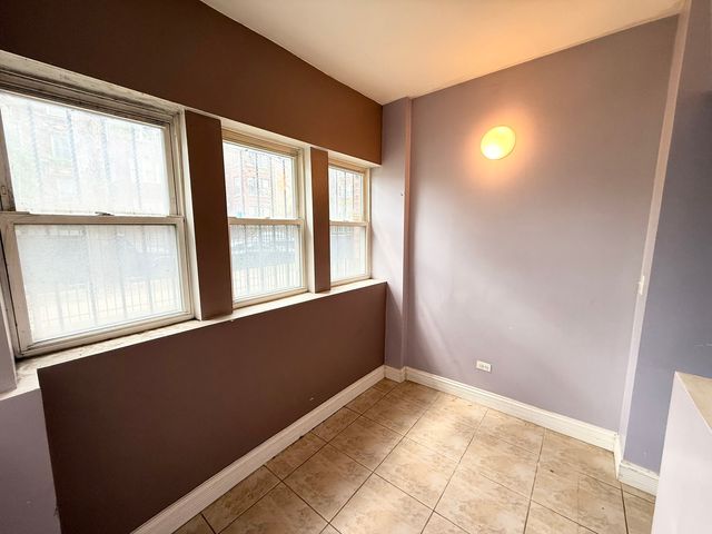 6035 S Saint Lawrence Avenue GS, Chicago, IL 60637