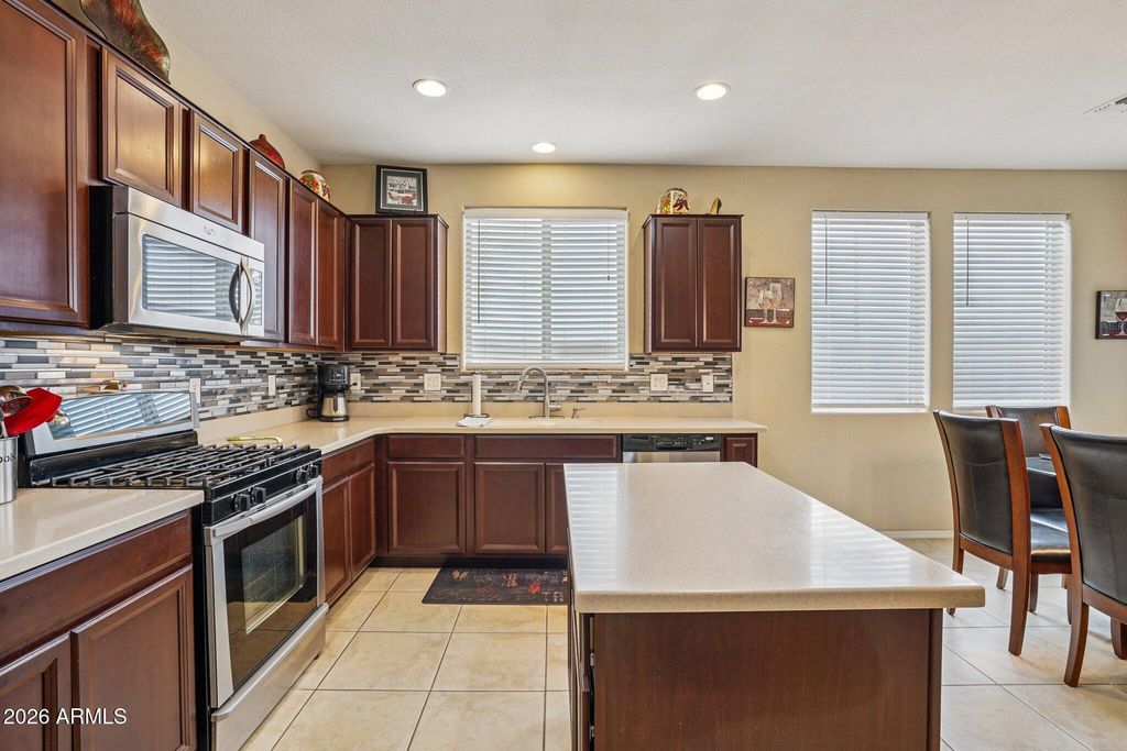 Image 13 of property listing at 31349 N CAVALIER Drive, San Tan Valley, AZ 85143