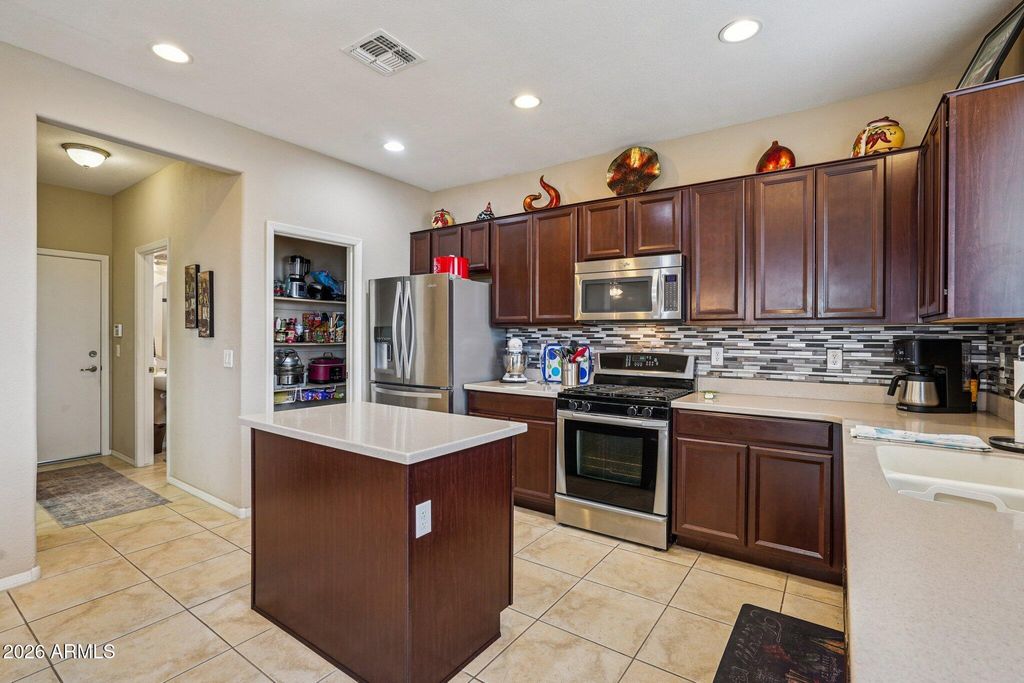 Image 14 of property listing at 31349 N CAVALIER Drive, San Tan Valley, AZ 85143