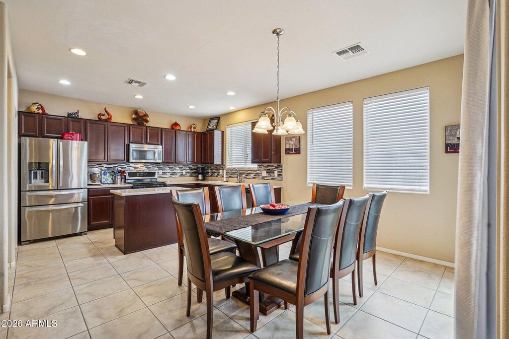 Image 7 of property listing at 31349 N CAVALIER Drive, San Tan Valley, AZ 85143