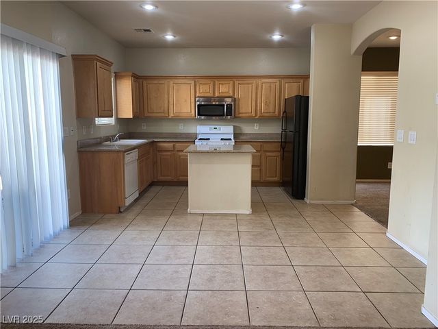 10952 Scotch Rose Street, Las Vegas, NV 89052