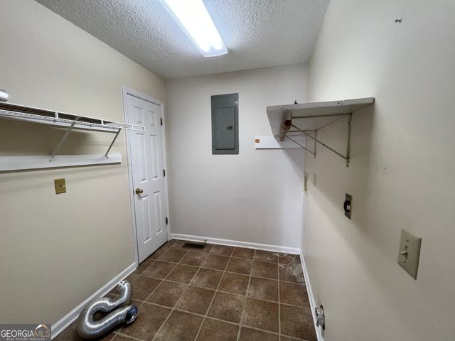 906 McAllister Drive, Vidalia, GA 30474