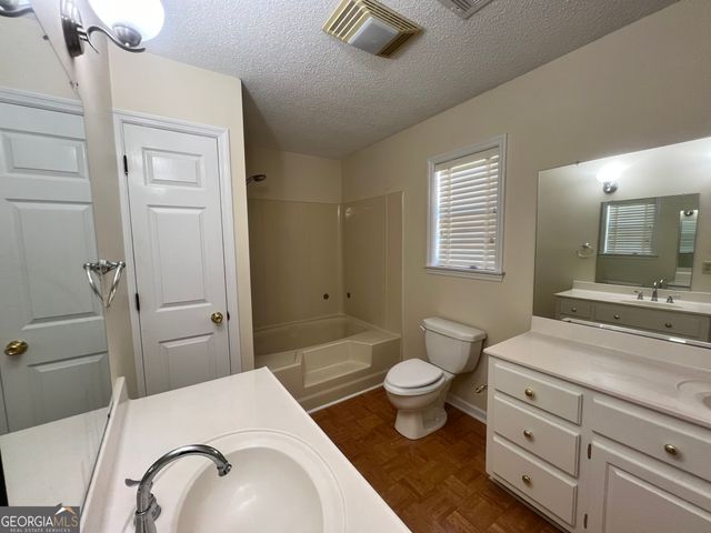 906 McAllister Drive, Vidalia, GA 30474