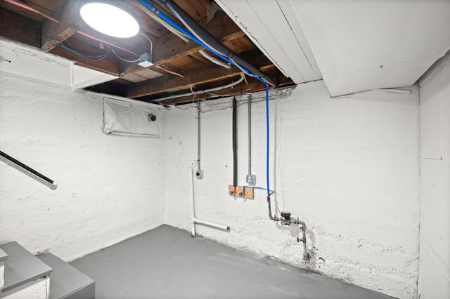 2420 N Astor St, Spokane, WA 99207