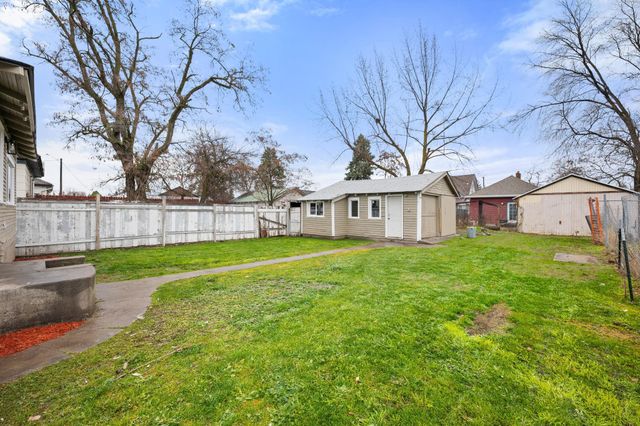 2420 N Astor St, Spokane, WA 99207