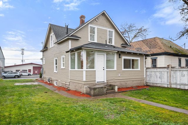 2420 N Astor St, Spokane, WA 99207