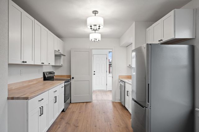 2420 N Astor St, Spokane, WA 99207