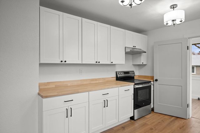 2420 N Astor St, Spokane, WA 99207