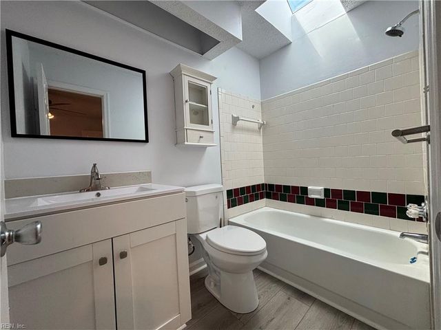 1105 Vermilya CT, Virginia Beach, VA 23454