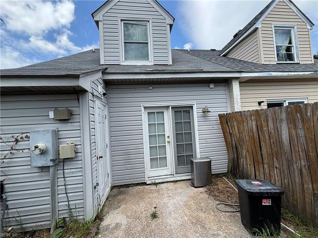 1105 Vermilya CT, Virginia Beach, VA 23454