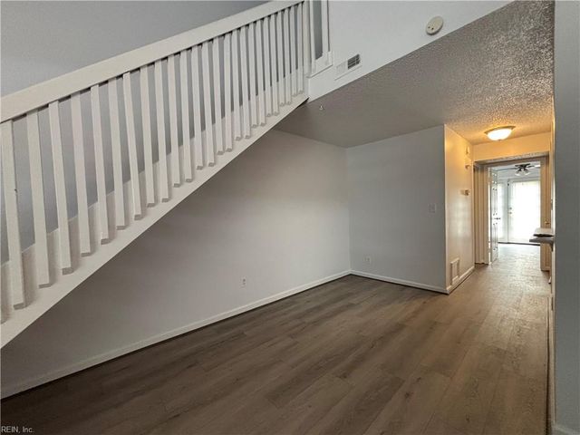 1105 Vermilya CT, Virginia Beach, VA 23454