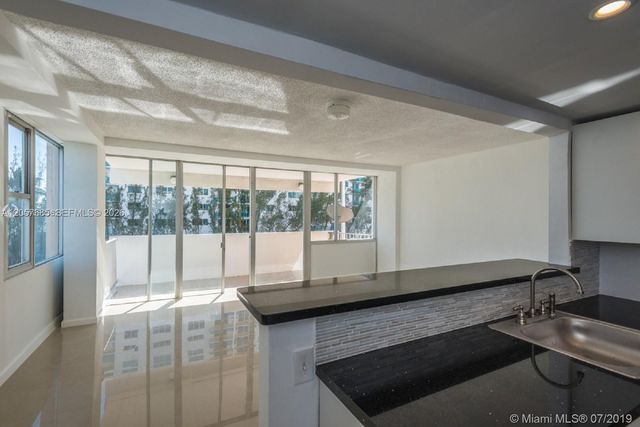 7545 E Treasure Drive 2H, North Bay Village, FL 33141