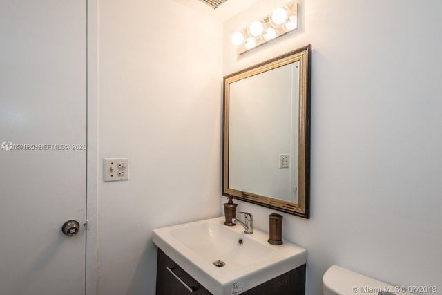 7545 E Treasure Drive 2H, North Bay Village, FL 33141
