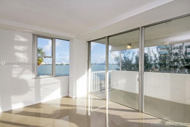 7545 E Treasure Drive 2H, North Bay Village, FL 33141