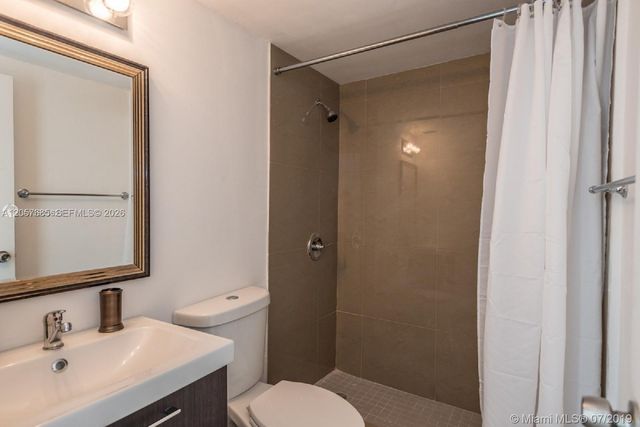 7545 E Treasure Drive 2H, North Bay Village, FL 33141