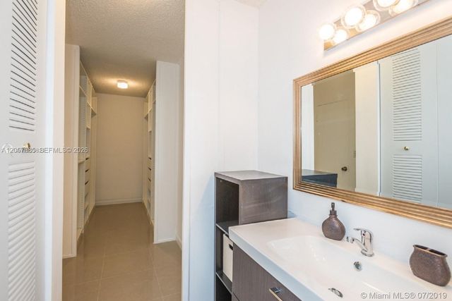 7545 E Treasure Drive 2H, North Bay Village, FL 33141