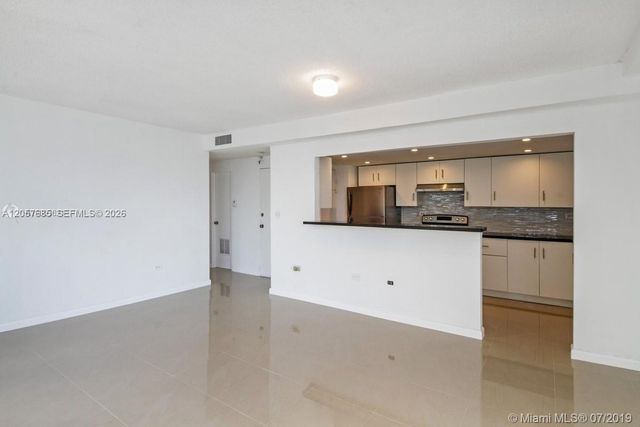 7545 E Treasure Drive 2H, North Bay Village, FL 33141