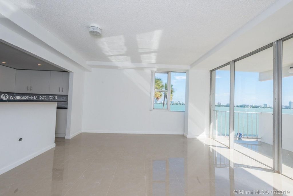 7545 E Treasure Drive 2H, North Bay Village, FL 33141