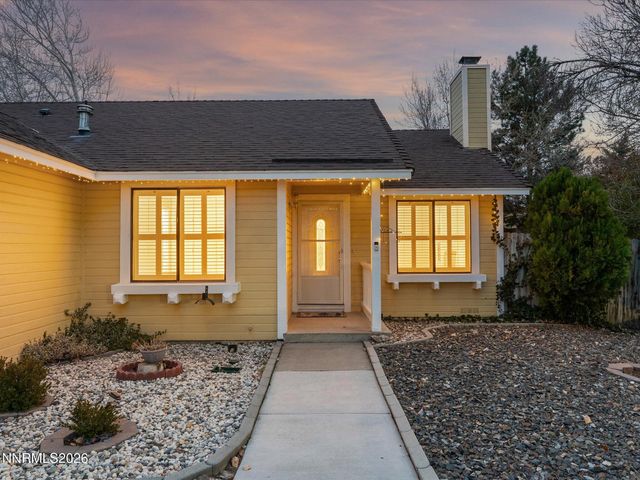 90 May Drive, Sparks, NV 89436