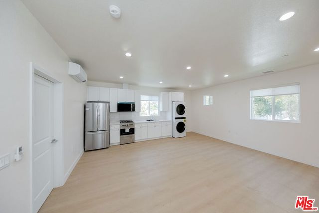 233 N Chicago Street, Los Angeles, CA 90033