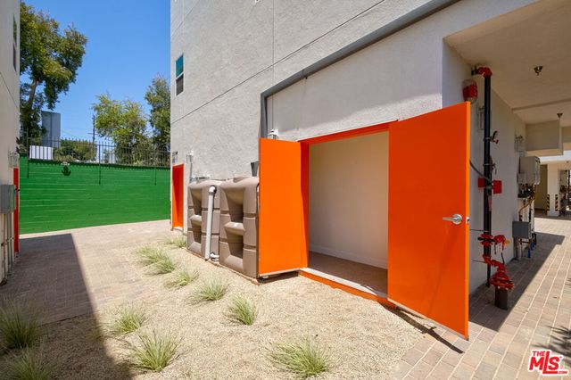 233 N Chicago Street, Los Angeles, CA 90033