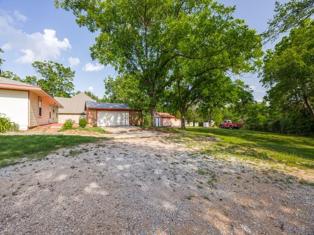 1225 W Hanna Street, Denison, TX 75020