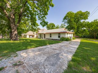 1225 W Hanna Street, Denison, TX 75020