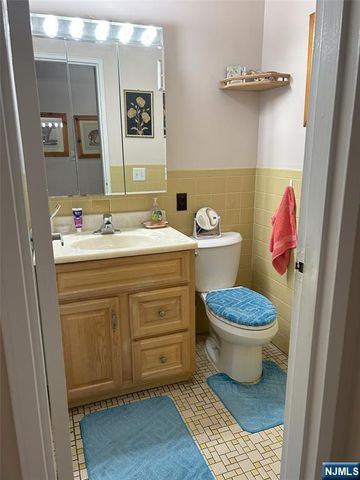550 Central Avenue 7, Harrison, NJ 07029
