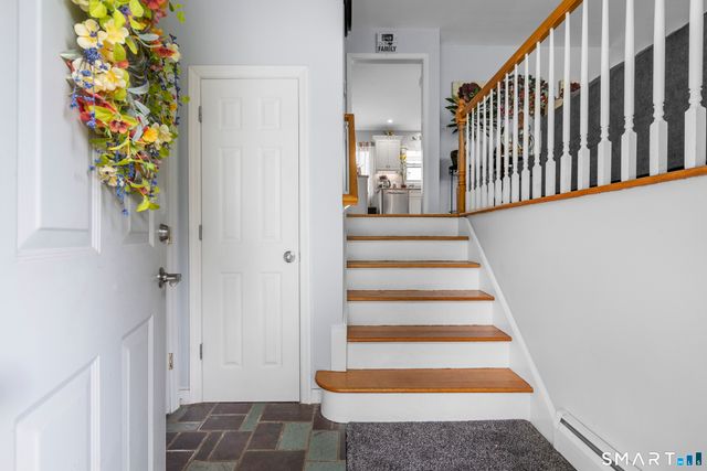 6 Jersey Lane, Norwalk, CT 06851