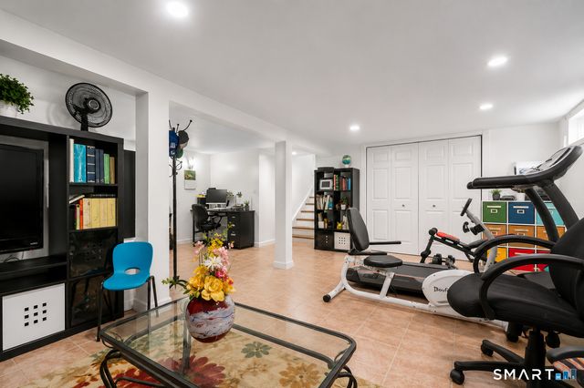 6 Jersey Lane, Norwalk, CT 06851