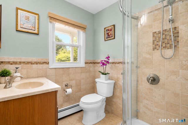 6 Jersey Lane, Norwalk, CT 06851