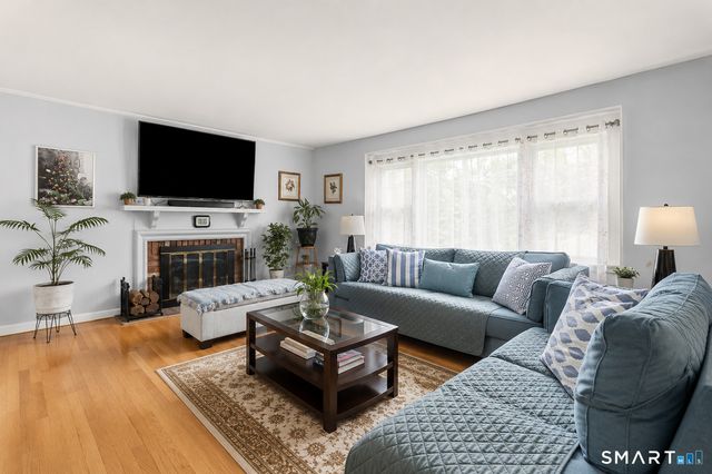 6 Jersey Lane, Norwalk, CT 06851