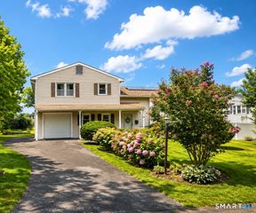 6 Jersey Lane, Norwalk, CT 06851