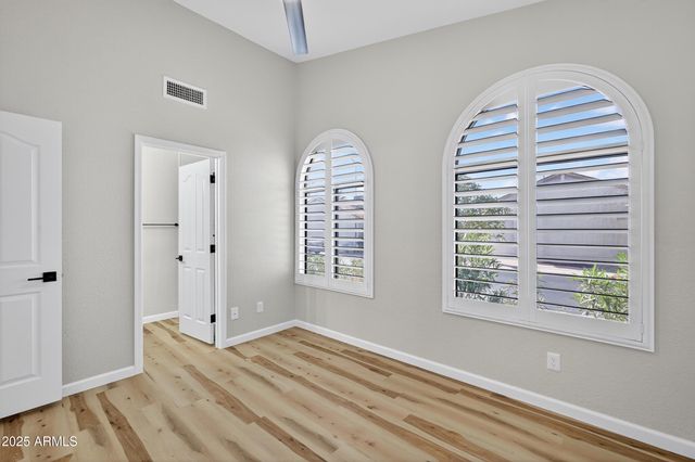 6831 S OAKMONT Drive, Chandler, AZ 85249
