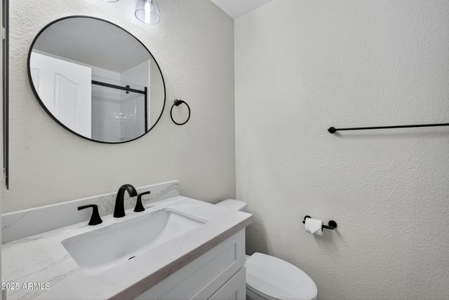6831 S OAKMONT Drive, Chandler, AZ 85249