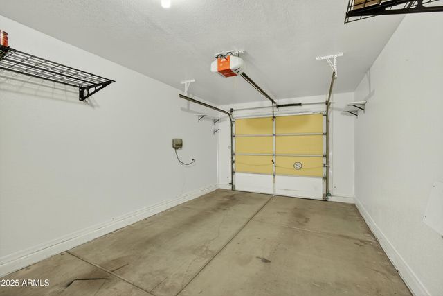 6831 S OAKMONT Drive, Chandler, AZ 85249