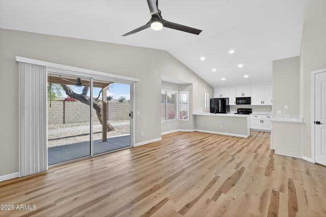 6831 S OAKMONT Drive, Chandler, AZ 85249